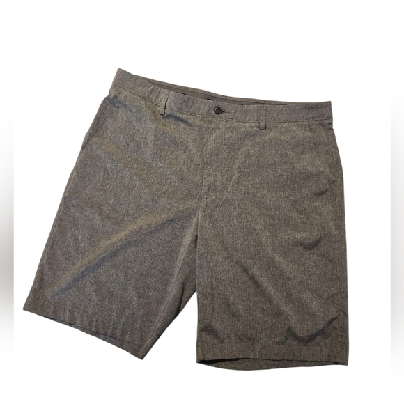 PGA Tour Men's Charcoal Flat Front Shorts 9 In Inseam Size 38 - Picture 2 of 5